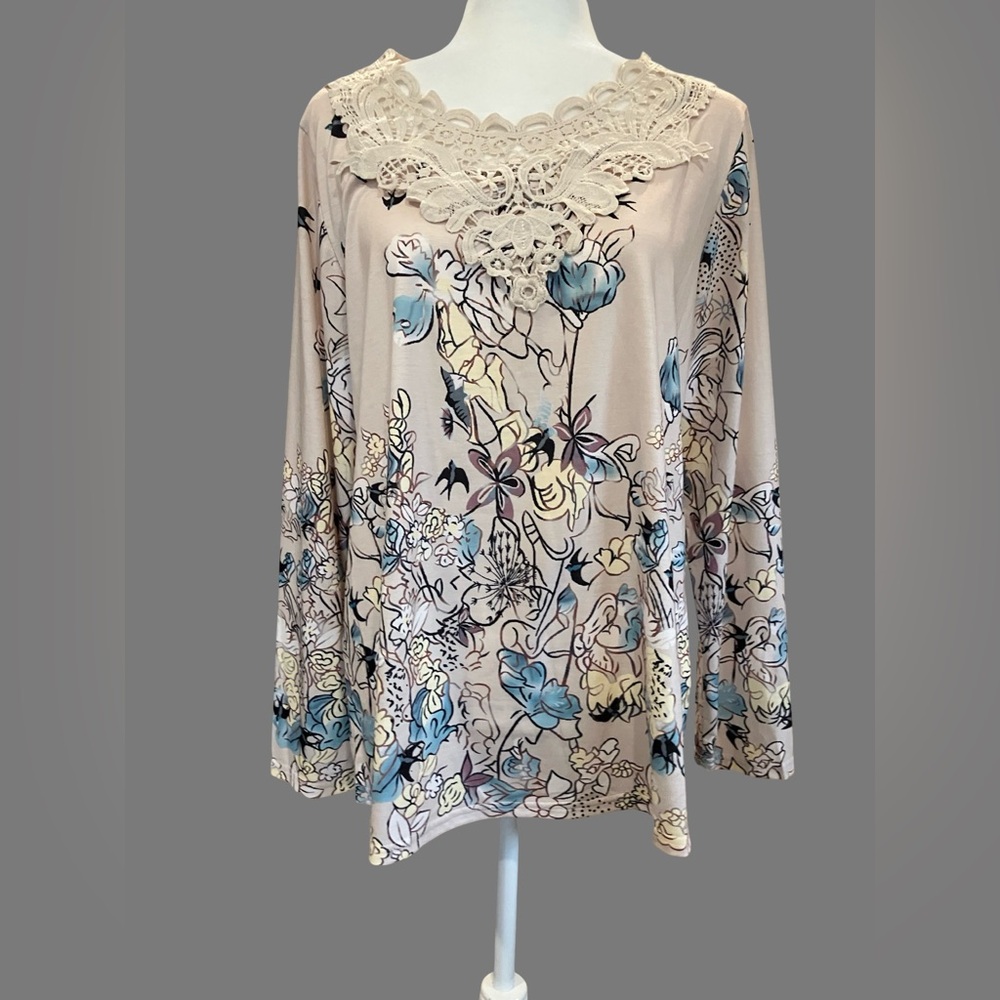 Women’s Floral Long Sleeve Pullover Blouse Lace Neckline Unbranded NWOT Size XL
